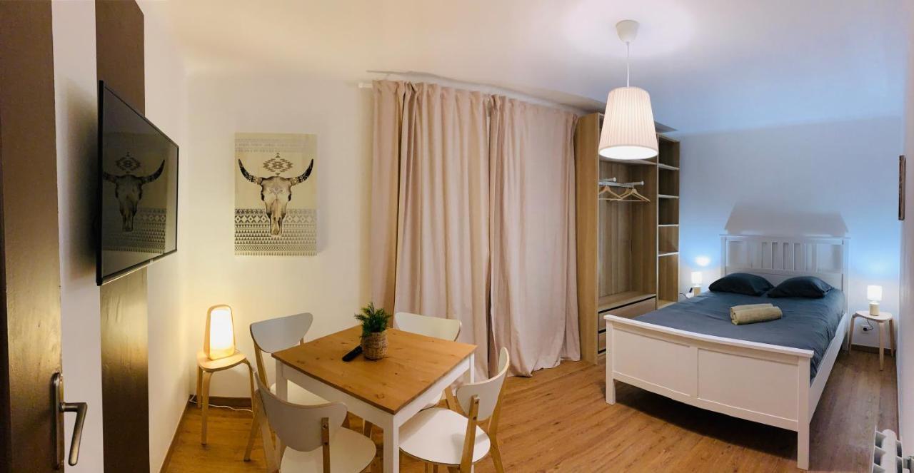 Rose Appartement Маноск Екстериор снимка