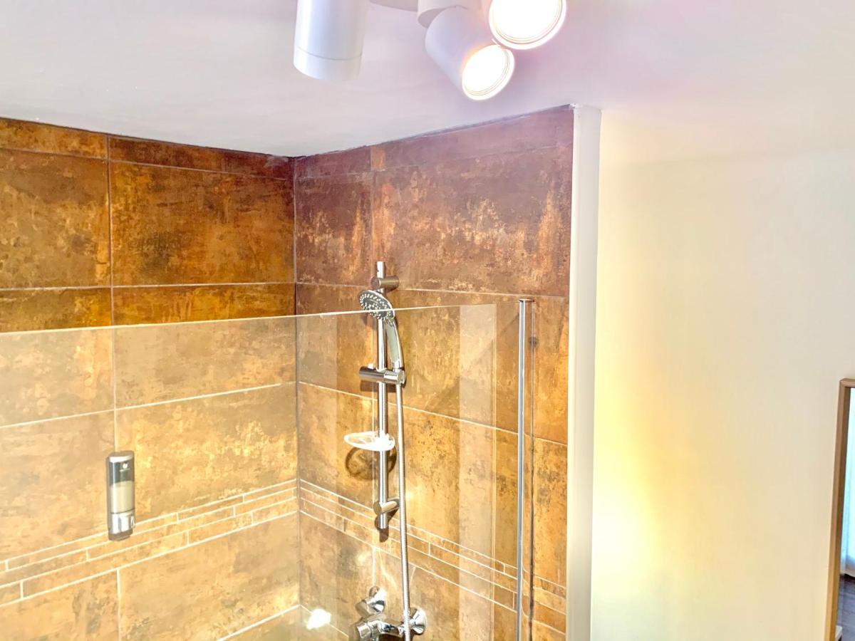 Rose Appartement Маноск Екстериор снимка