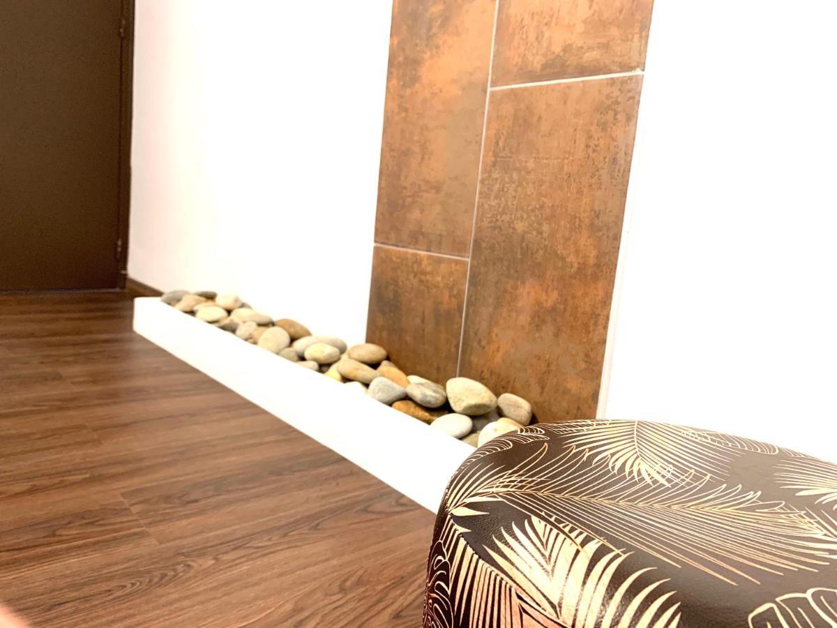 Rose Appartement Маноск Екстериор снимка