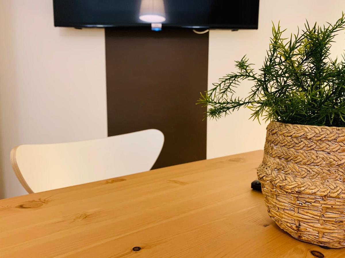 Rose Appartement Маноск Екстериор снимка